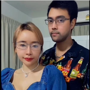 Fashion กรอบแว่นตา สำหรับตัดเลนส์ แว่นตา รุ่น 8821 สีเทา กรอบเต็ม ทรงรี ขาสปริง วัสดุ ไทเทเนียมTitanium น้ำหนักเบาทนทาน รับตัดเลนส์ทุกชน