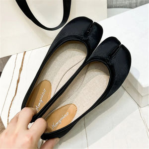 2024Pink Satin Women Ballet Flats Split Toe Tabi Shoes Woman Slip-on Loafers Ladies Lazy Spadrills Casual Sneakers Women