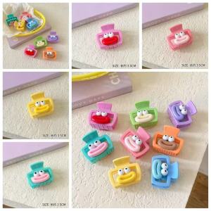 Small hair clips butterfly colored hair clips strawberry pattern mini hair clips suitable for cute little girls.