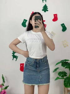 ชุดเซ็ตเสื้อแขนสั้นลายตัวอักษร+กระโปรงขาด