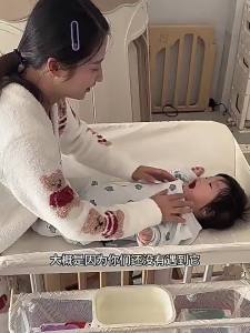 LZD  Diaper-Changing Table Baby Care Desk Portable Multifunctional Foldable Bathing Bed Diaper Changing Baby Care Table