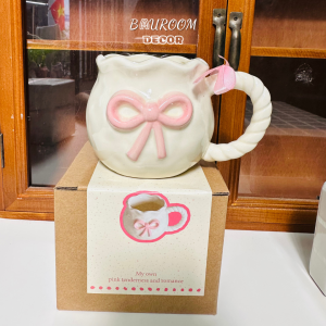 Cốc sứ kèm thìa Bauroom hoạ tiết nơ dập nổi thủ công phong cách nhẹ nhàng ( có sẵn ) ( ảnh thật )