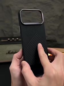 Carbon Fiber Texture Magnetic Case For iphone 17 Pro Max 17Pro Air Ultrathin Alloy Wireless Charge for Magsafe Hard Pc Case
