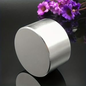 High temperature magnetic magnet round piece strong magnetic suction refrigerator sticker magnet square