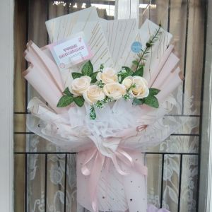 glaucous.craft Buket Bunga Mawar Blewa Size Large 55 cm - Wisuda Hadiah Lamaran dsb.