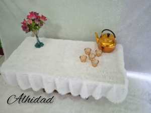 Taplak Meja Rumbai Bulu Rasfur Ukuran 100x50cm Tinggi Rumbai 20 cm / Taplak Meja Bulu Murah