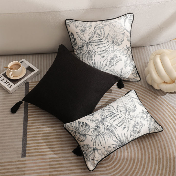 New French Retro Light Luxury Cushion Cover Black and White