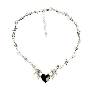 สร้อยคอค้างคาวแกะสลักอย่างประณีตประดับจี้ค้างคาวที่มีความทนทานเพิ่มสัมผัสของความลึกลับให้กับทุกชุด