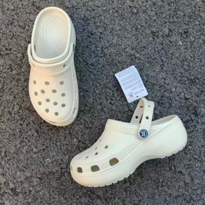 [Free Shipping] Molampus Cloud Clogs WomenS New Thick-Soled Fashionable Versatile Beach Shoes High-Heeled Closed-Toe Slippers