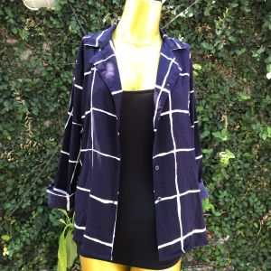 Oneset kemeja dan kulot navy