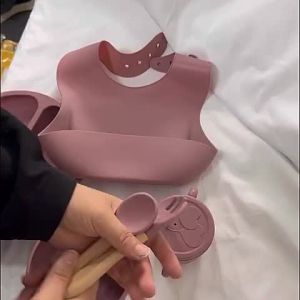 Mombaby Baby Feeding Set Infant Suction Bowl Plate Spoon Fork Silicon Bib Kids Bowl Spoon 6Pcs /Set