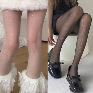 ถุงน่องผ้าไหมเงางามถุงน่องที่มีเสน่ห์ของผู้หญิงที่มีเสน่ห์ของผู้หญิงที่มีเสน่ห์