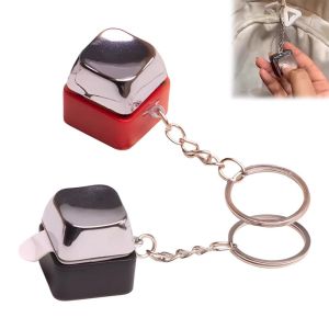 LIUJIR Cảm ứng xung nhẹ Móc khóa điện giật Nhựa đặc Vòng chìa khóa kim loại Đồ chơi khăm Giải trí thông thường Thiết kế nhẹ Nút bấm gây giật điện Hoạt động của nhóm