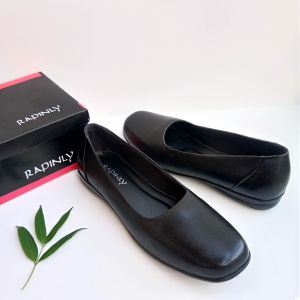 Sepatu Flat Shoes Wanita Kulit