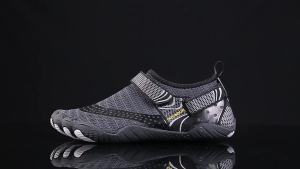《801》[Ready Stock]Outdoor Five Finger Upstream Shoes Beach Diving Quick-drying Swimming Shoes Non-slip Wading Shoes Hiking Sports Shoes Cycling Shoes Mens Bicycle shoes