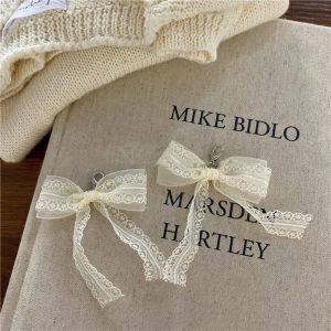 รองเท้าโบว์ติดมุก1คู่ดอกไม้สีขาวสง่างามผีเสื้อรองเท้าหัวเข็มขัดแฟชั่นโบว์ลูกไม้รองเท้าเสน่ห์ Shoelaces คลิป