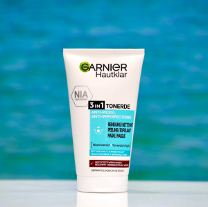 Sữa Rửa Mặt Garnier Hautklar 3in1 Dùng Cho Da Mụn 150 ml - Đức