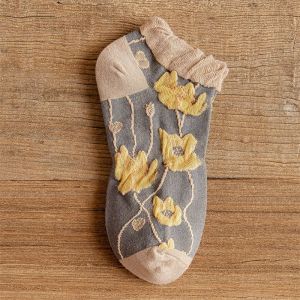 Socks women autumn and winter short socks ins tide spring and autumn thin style literary retro cute student short tube low-top shallow mouth boat socks