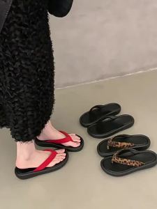 [FreeShipping] Womens summer flip-flops for outdoor wear 2026 new model flat-soled beach sandals versatile for vacations open-toe sandals