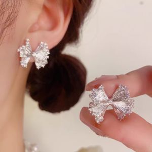 Fashionable Ring Gift 欧美褶皱蝴蝶结锆石耳钉s925银针气质时尚简约轻奢高品质耳环批发