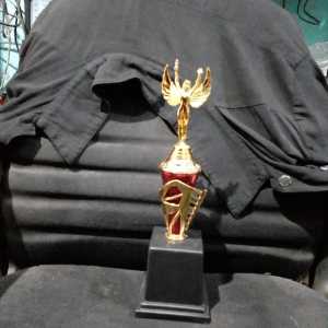 Piala Lomba Juara 1 2 3 4 (PATUNG DEWI BODY MERAH RASER) "costum" FREE STICKER (BOLEH satuan)TERMASUK SETICKER DAN FREE DESIGN