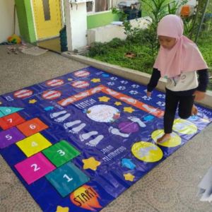 Mainan Anak Tebak Gambar Board Game buzzybee sensory path space eduukasi anak
