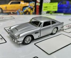 Diecast Mobil Mainan Miniatur Aston Martin DB5 Classic Klasik Miniature Die Cast Model 1:38 Souvenir Kado Pajangan