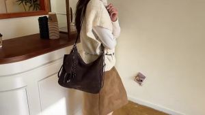 2026 Matte large-capacity tote bag for women multifunctional commuter shoulder bag crossbody bag commuter crossbody tote bag