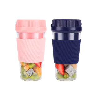 Mini Portable Multi-function Wireless Juicer 250ml Charging Stirring Fruit Cup for Household Blender