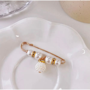 ✅100% Original Amazing Korean Style Pearl Brooch Pin Buckle Fixed Clothes Button Cardigan Pin Narrow Waist Pin