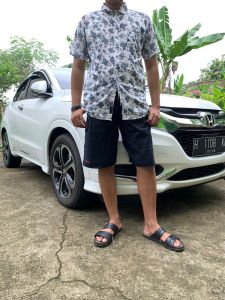 Celana Pendek Pria Jeans Chino Dewasa