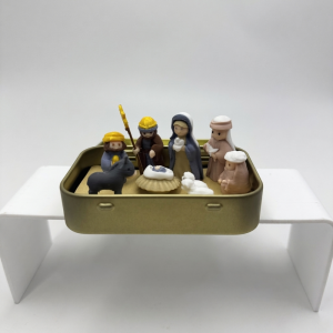 ZHONGMEET Metal Tin Box Mini Christmas Trough Set Hand Painted Holy Family Nativity Manger Scene Kit Portable Shepherd Animal Christmas Figurines Christmas Gifts