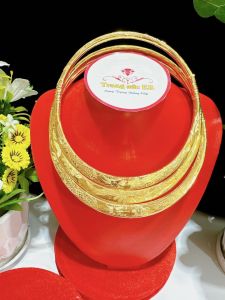 kiềng bạc xi vàng khóa vặn có khắc số chuẩn 24.k kèm hộp nhung E.2.30