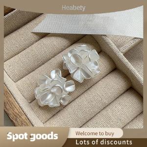 Heabety Fashion White Acrylic Flower Earrings For Women Romantic Party Wedding Earrings Simple Fashion Stud Earrings Jewelry Girls Gift