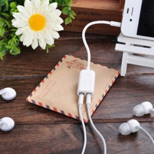 Aigoo 3.5mm Audio Stereo Y Splitter Extension Cable 3.5mm Male to 2 Port 3.5mm Female for Earphone Headset Splitter Adapter Compatible for iPhone Samsung LG Tablets MP3 players