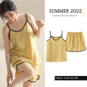 【ส่งจากไทย】Skecten ชุดนอนแบบสบายๆเรียบง่ายมีแผ่นอกสำหรับผู้หญิงเสื้อกั๊กสายเดี่ยวที่ทำจากผ้าไหมน้ำแข็งแบบบางเซ็ทชุดนอนกางเกงขาสั้นสองชิ้นนุ่มและเรียบเนียน