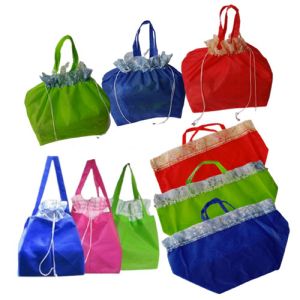 Tas Kain Spunbond Motif Bunga Hajatan 22 cm