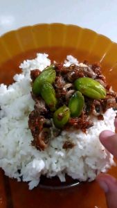 Sambal Cumi & Kemasan: Pilihan Sambal Praktis untuk Berbagai Jenis Masakan
