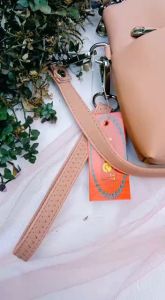 Tas Inoe Kiara Chocoly 2in1: Tas Multifungsi Wanita yang Praktis & Elegan