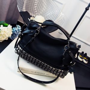 Large-capacity Soft PU Pebbled Pattern Womens Bag Trendy Fashion Rivet Bag One-shoulder Cross-body Portable Punk Bag2026