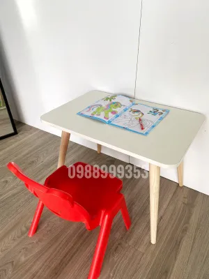 Bàn học bàn ăn bo góc an toàn cho bé