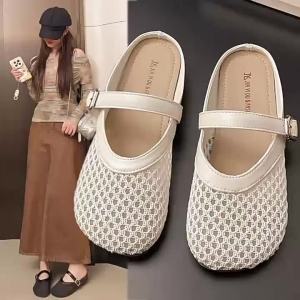 Flat-Bottomed Woven Hollow-Out WomenS Slippers 2025 New Model For Outdoor Wear Stylish And Elegant With Buckle And Closed Toe