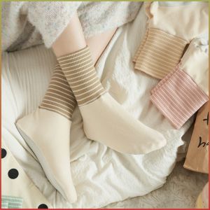 Warm Socks Anti-slip and Wear-resistant Floor Sockliner Guardian of Static Electricity Unique Knit Texture