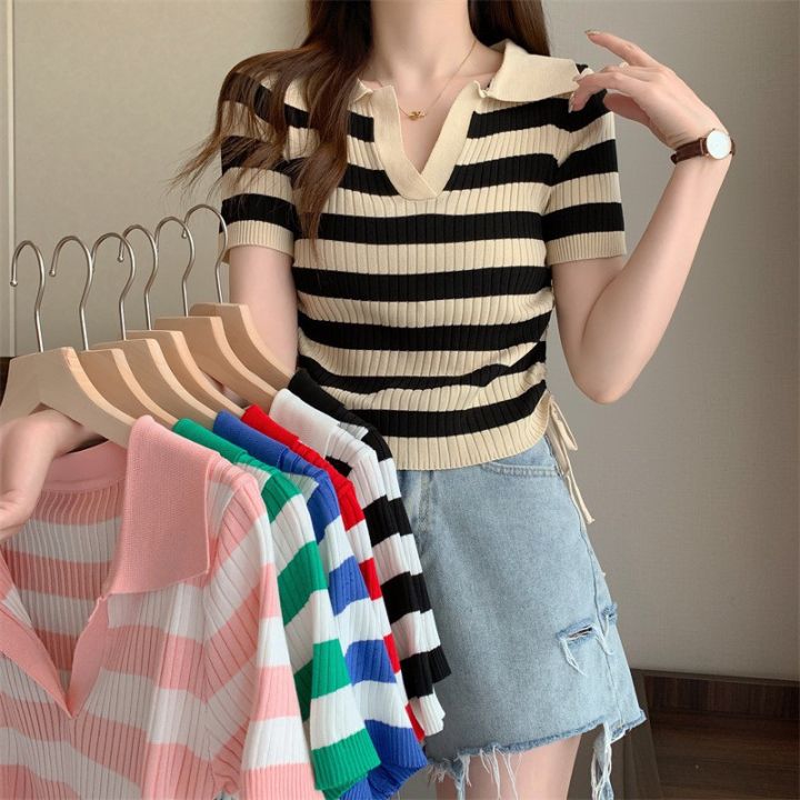 🍉 เสื้อไหมพรม แขนสั้น คอปก ดีเทลรูดข้างตัว ลายทาง สินค้าพร้อมส่ง ...