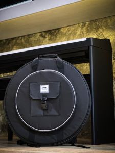 CMC กระเป๋าฉาบ ขนาด 22 สีแดงสด บุฟองน้ำหนา ใส่ฉาบได้ทุกขนาด กระเป๋าใส่ฉาบ สะพายหลังได้ ป้องกันการกระแทกได้ดี