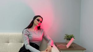 SUXIO Red Light Therapy Lamp - 165 LED Red Light Therapy Panel for Face & Body Portable Deep 660nm - 850nm Near Infrared Light Therapy Device with Eye-Patch Pink