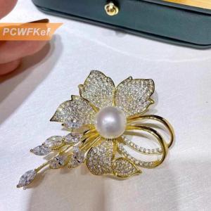 【PCWFKef】 Thời trang rhinestone hoa giả ngọc trai trâm cài cho phụ nữ quần áo áo trang sức accessries Quà Tặng
