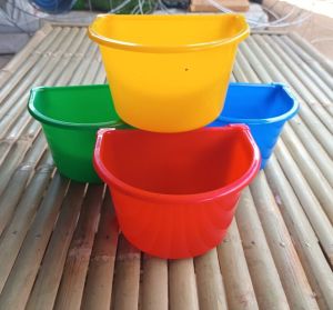 ถ้วยอาหารไก่ ถ้วยเกาะสุ่มไก่ ถ้วยแขวนสุ่มไก่ ถ้วยใส่น้ำไก่ ถ้วยใส่อาหารไก่ ขนาดใหญ่ แพ็ค12ชิ้น คละสี แบบพลาสติกแข็ง