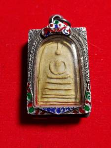 พระสมเด็จเก่าไม่ทราบที่ เลี่ยมกรอบพร้อมใช้