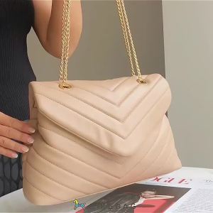 European and American cross-border shoulder and crossbody handbag for women with metal chain and embroidery elegant style bag All-Matching V Chain-shaped diamond-pattern bag